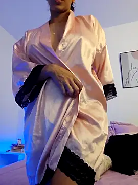 VictoriaEvaans  online show from 18, 11, 2025