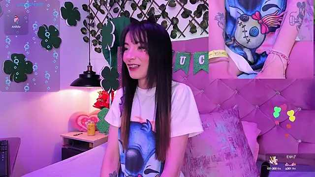 Snapshot of lauren_evans96 chatting on 15, 3, 2025 lauren evans96 online show from 15, 3, 2025