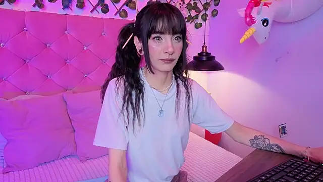 Snapshot of lauren_evans96 chatting on 26, 2, 2026 lauren evans96 online show from 26, 2, 2026