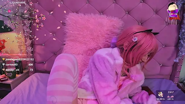 Snapshot of lauren_evans96 chatting on 4, 3, 2025 lauren evans96 online show from 4, 3, 2025