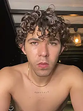 Snapshot of Luca_ferrer_ chatting on 16, 3, 2025 Luca ferrer online show from 16, 3, 2025