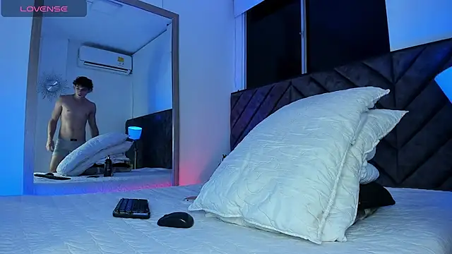 Snapshot of Luca_ferrer_ chatting on 9, 2, 2025 Luca ferrer online show from 9, 2, 2025