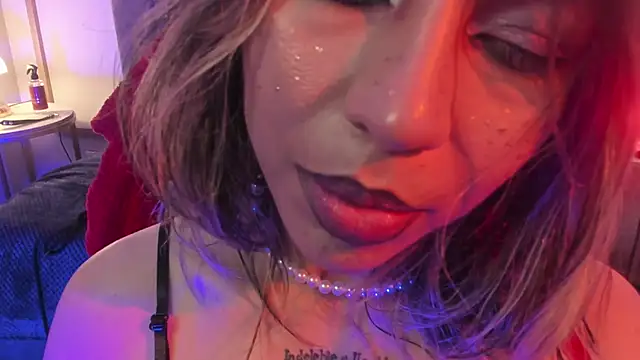 delilah fix online show from 16, 4, 2026