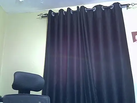 Snapshot of Horny-slut_ chatting on 19, 7, 2026 Horny-slut online show from 19, 7, 2026