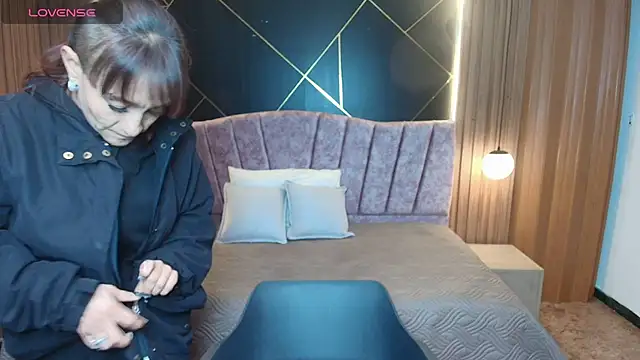NatashaMason  online show from 2, 5, 2026