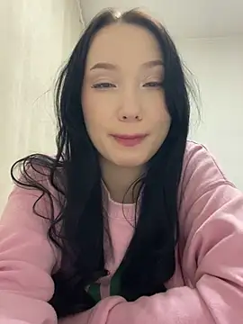 LeilaLow online show from 26, 2, 2025