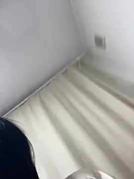 LeilaLow online show from 6, 3, 2025