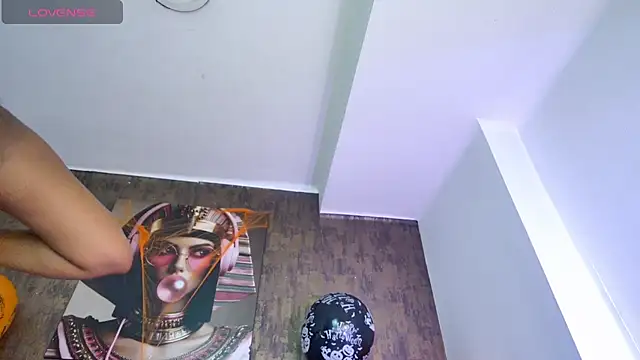 nicole  parker1 online show from 24, 10, 2025