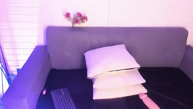 karina gomez 18 online show from 8, 11, 2025