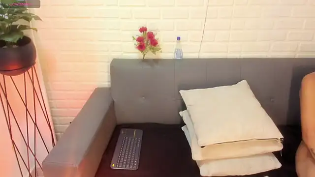 karina gomez 18 online show from 28, 9, 2025