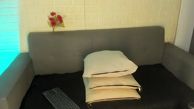 karina gomez 18 online show from 23, 9, 2025