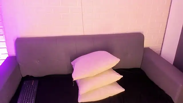 karina gomez 18 online show from 4, 12, 2025