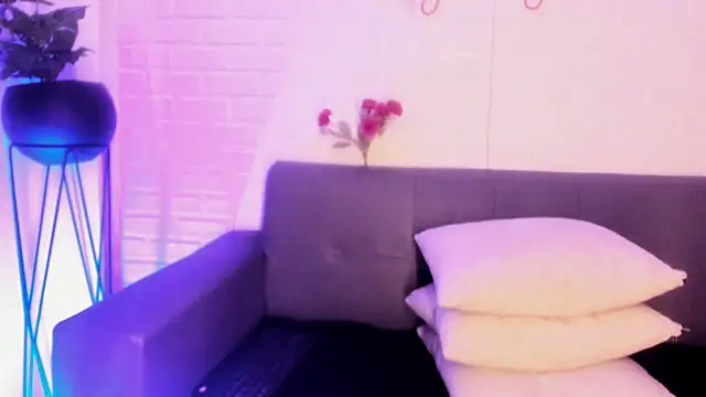 karina gomez 18 online show from 7, 11, 2025