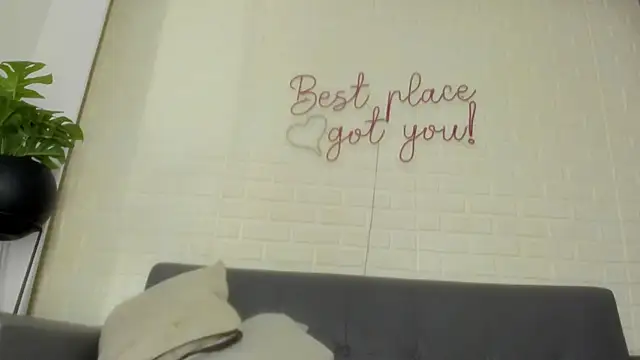 Snapshot of karina_gomez_18 chatting on 19, 2, 2026 karina gomez 18 online show from 19, 2, 2026