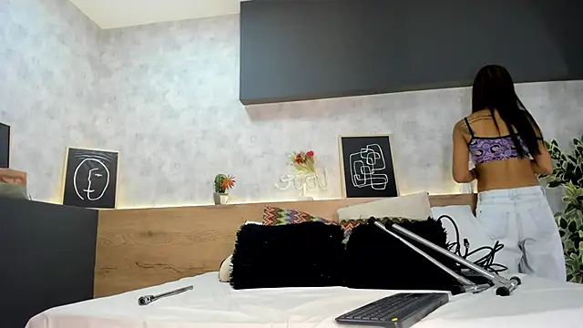 karina gomez 18 online show from 12, 3, 2026