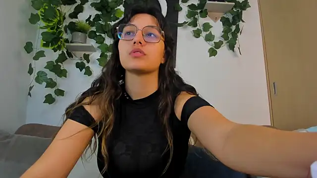 nataliepeterson online show from 28, 10, 2025