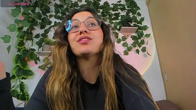 nataliepeterson online show from 23, 2, 2025