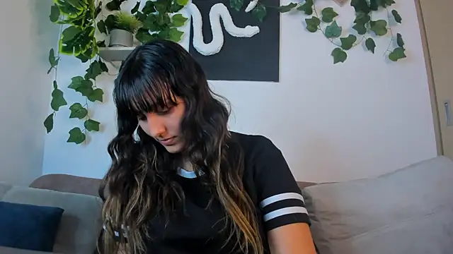 nataliepeterson online show from 4, 10, 2025