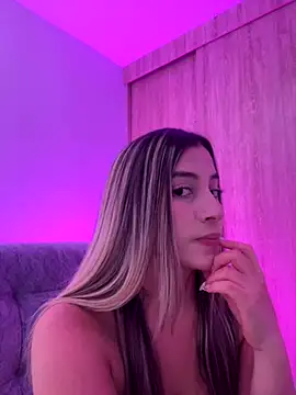 Issabela G1 online show from 29, 9, 2025