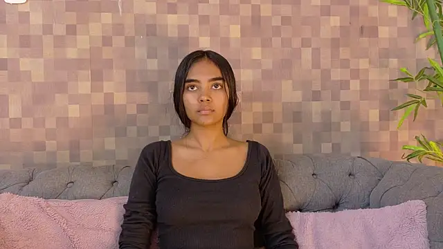 Snapshot of julieta_aguilar1 chatting on 20, 10, 2025 julieta aguilar1 online show from 20, 10, 2025