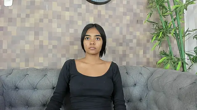 Snapshot of julieta_aguilar1 chatting on 8, 11, 2025 julieta aguilar1 online show from 8, 11, 2025