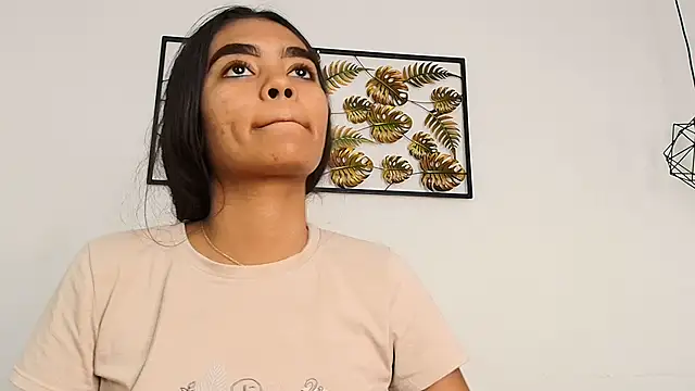 Snapshot of julieta_aguilar1 chatting on 16, 9, 2025 julieta aguilar1 online show from 16, 9, 2025