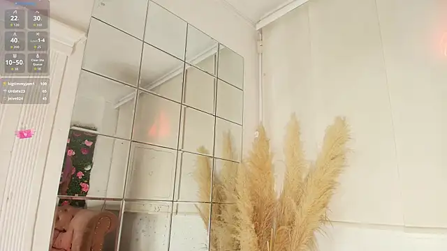 Snapshot of julieta_aguilar1 chatting on 5, 11, 2025 julieta aguilar1 online show from 5, 11, 2025