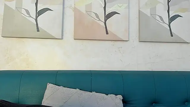 Snapshot of julieta_aguilar1 chatting on 29, 9, 2025 julieta aguilar1 online show from 29, 9, 2025