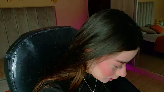 Charlotte Olsen  online show from 9, 6, 2026