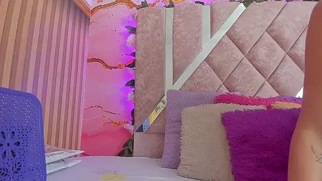 Snapshot of Bella__sweet chatting on 10, 2, 2026 Bella sweet online show from 10, 2, 2026