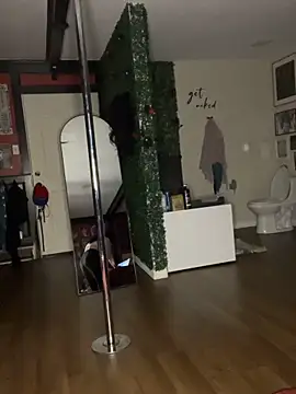 Snapshot of Luluof chatting on 17, 12, 2025 Luluof online show from 17, 12, 2025