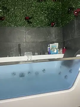 Snapshot of Luluof chatting on 11, 2, 2025 Luluof online show from 11, 2, 2025