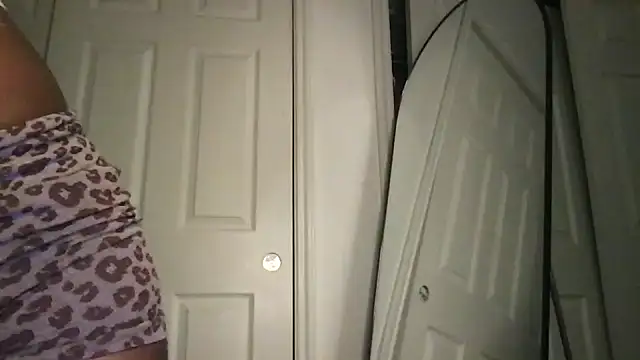 Snapshot of bambinokitt3n chatting on 4, 3, 2026 bambinokitt3n online show from 4, 3, 2026