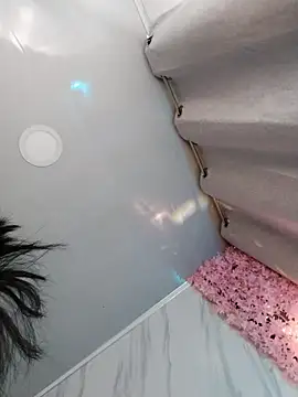 Nanda Vixen online show from 2, 12, 2025