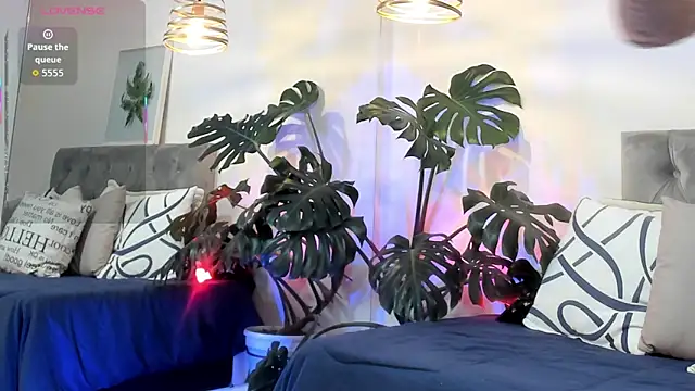 Nami sunny online show from 8, 11, 2025