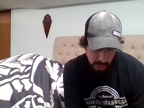 Curved4Pleasure online show from 4, 3, 2025