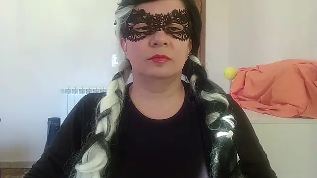 Ninalapiccolina online show from 26, 11, 2025