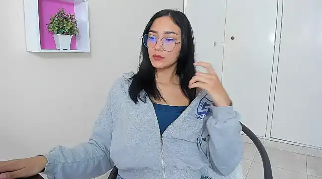 ASIAM BRUNET online show from 4, 3, 2025