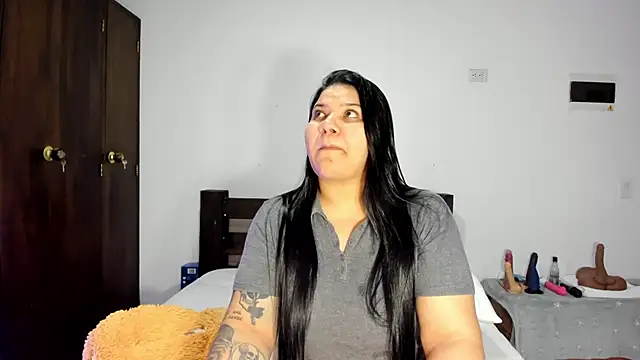 mile uribe online show from 22, 12, 2025