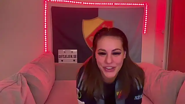 Dif-tjejen online show from 15, 11, 2025