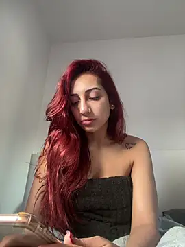 julialupato1606 online show from 13, 3, 2025