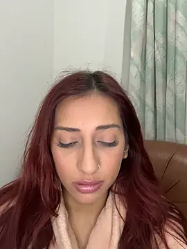 julialupato1606 online show from 5, 2, 2026