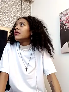 CATALEYA LYON online show from 5, 12, 2024