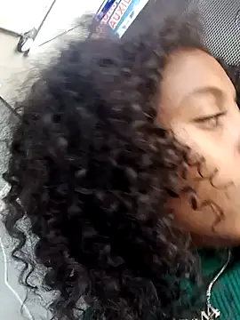 CATALEYA LYON online show from 8, 12, 2024