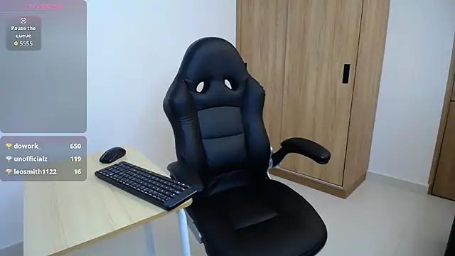 karoll marquez online show from 3, 2, 2026