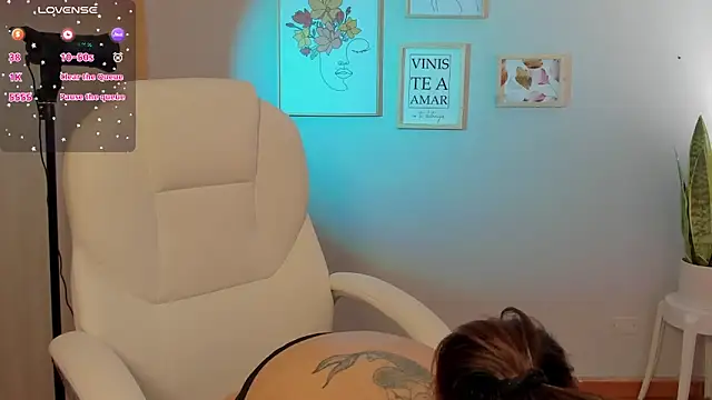 Elena Ruiz online show from 6, 2, 2025