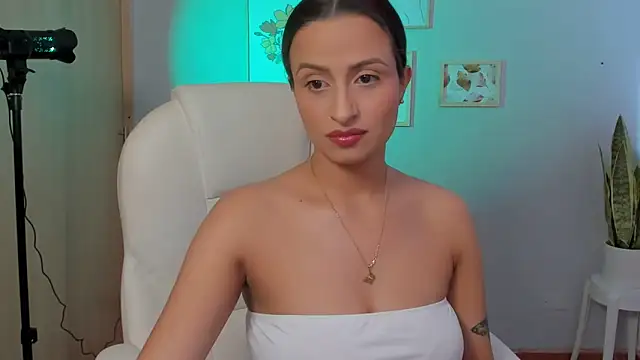 Elena Ruiz online show from 21, 1, 2025