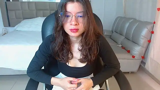 zoecruzz online show from 18, 4, 2026