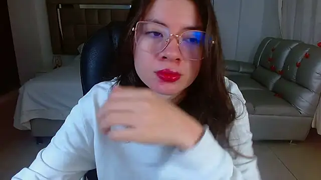 zoecruzz online show from 28, 3, 2026