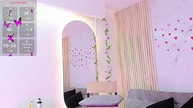 Aria montgomeri online show from 8, 3, 2025